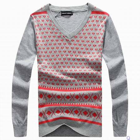 Armani-pull-sans-manche-laine,pull-col-v-blanc-homme,pull-raye-rouge-et-blanc-femme