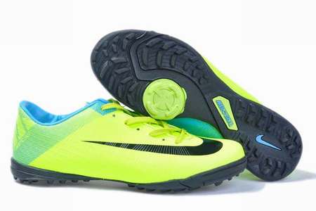 achat-de-chaussure-de-foot,crampons-chaussures,chaussure-de-foot-de-messi