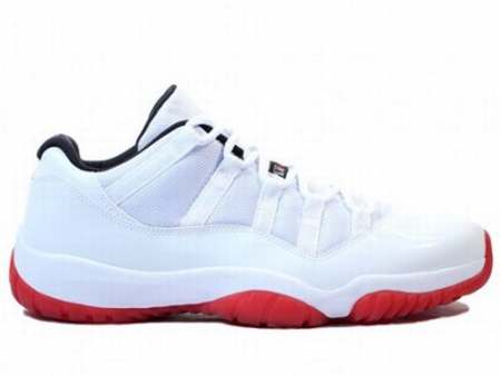 air-jordan-femme-noir-blanc,air-jordan-pour-fille,daftar-harga-sepatu-basket-jordan