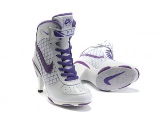 air-jordan-pour-femme-blanche,chaussure-jordan-pas-cher-pour-fille,nike-air-jordan-femme-rose