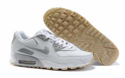 air-max-militaire-femme,nike-air-max-tn-pas-cher,nike-air-max-femme-1-essential