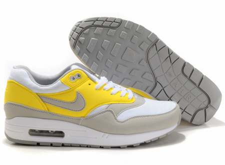 air-max-pas-cher-burberry,chaussures-nike-air-max-moins-cher,nike-air-max-1-rose-et-noir