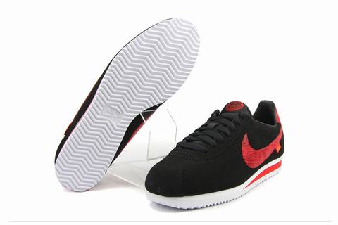 basket-nike-cortez-noir,nike-cortez-midnight-blue,chaussure-nike-cortez-femme