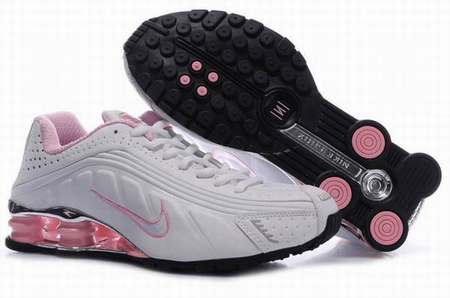 basket-nike-shox-pour-femme,nike-shox-pas-cher-grande-taille,chaussure-nike-shox-turbo-pas-cher