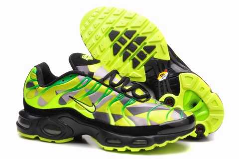 basket-tn-france,acheter-chaussures-nike-tn-pas-cher,nike-tn-rouge-noir