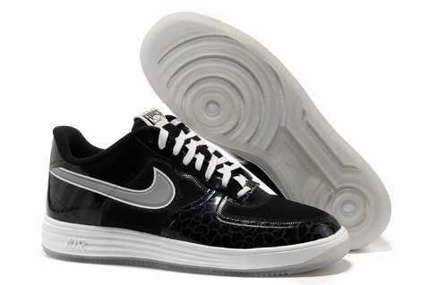 chaussure-air-force-one-blanc,air-force-one-chaussure-noir-homme,nike-air-force-one-soldes