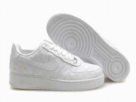 chaussure-air-force-one-nike-noir,chaussure-nike-air-force-one-pas-cher-marques,nike-air-force-one-avis