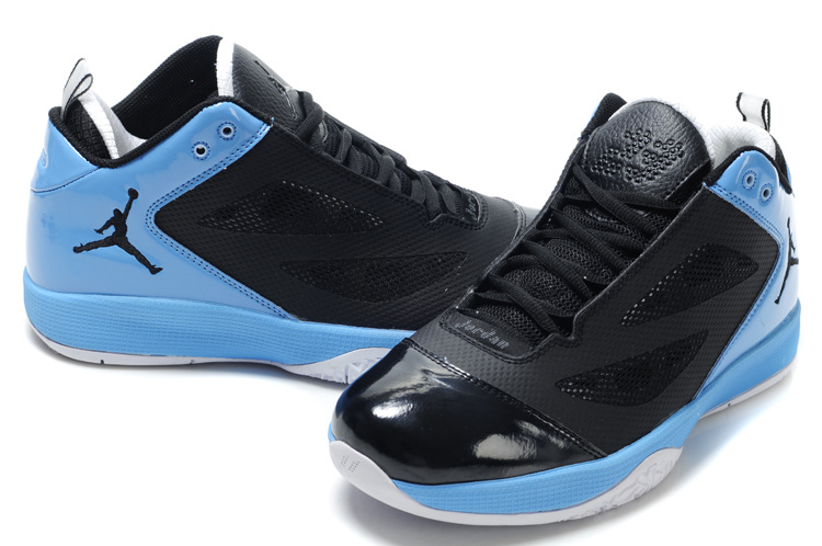 chaussure-air-jordan-3-homme,air-jordan-femme-flight-45,chaussure-air-jordan-pour-enfants