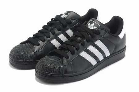 chaussure-de-sport-puma-ferrari,chaussure-sport-rebondissante,chaussures-de-sport-royal-wear