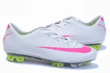 chaussure-foot-americain,meilleures-chaussures-de-foot,des-crampons-de-foot