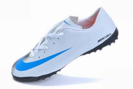 chaussure-football,chaussures-foot,tiempo-chaussure-foot