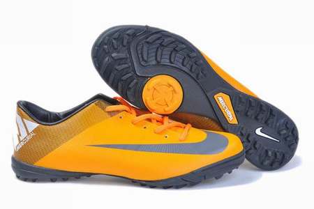 chaussures-de-foot-predator,chaussures-football,chaussure-sport-pas-cher