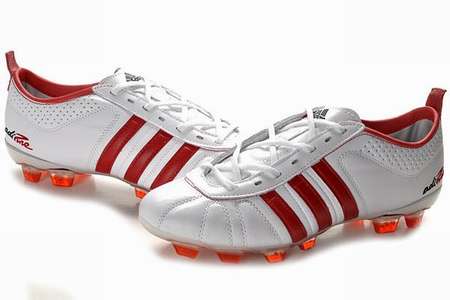 chaussures-de-futsal,chaussure-foot-mercurial,coloriage-de-chaussure-de-foot