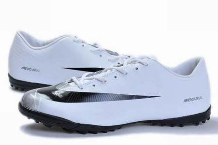 chaussures-foot-puma,chaussures-de-foot-enfant-pas-cher,prix-de-chaussure-de-foot