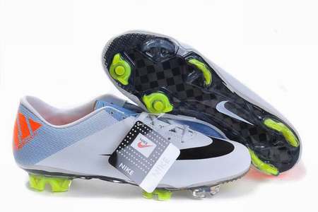 chaussures-mercurial-sans-crampons,chaussures-futsal-pas-cher,cranpon-de-foot