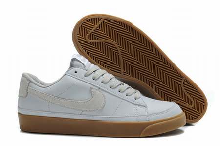 chaussures-nike-blazer-3-suisses,nike-blazer-low,nike-blazer-pas-cher-femme-grise