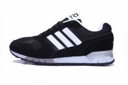 chaussures-running-noires,chaussures-running-homme-pronateur,nike-roshe-run-noir-et-blanche