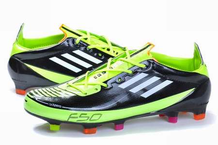 chaussures-tennis,chaussures-de-foot-enfant,chaussures-pas-chere