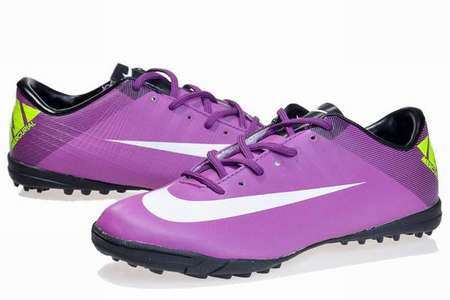 crampons-de-foot-enfant,magasin-de-foot,chaussure-foot-homme