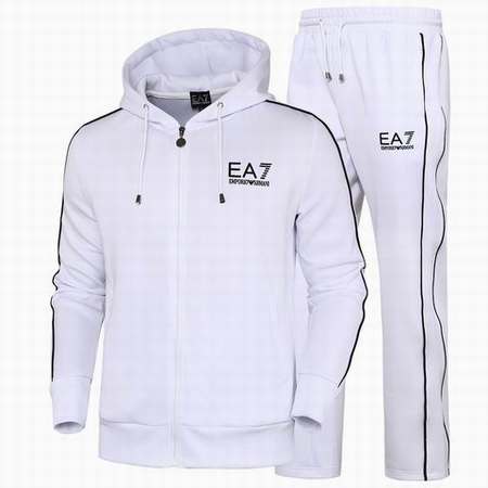 ensemble-de-survetement-Armani-ea7,survetement-Armani-ea7-femme-foot-locker,survetement-homme-Armani-ea7-clima-365