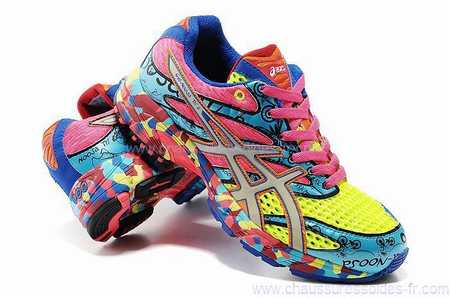 ensemble-running-femme-pas-cher,chaussure-running-pied-fin-femme,nike-roshe-run-pure-platinum-calypso