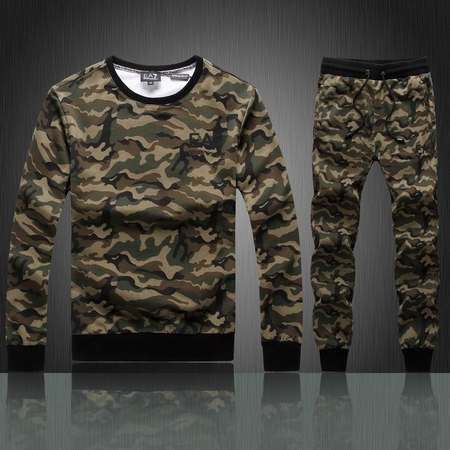 ensemble-survetement-homme-Armani-ea7-pas-cher,survetement-psg-Armani-ea7--2010,survetement-Armani-tricolore