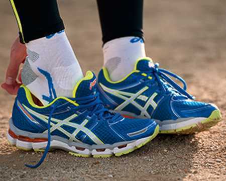 haut-running-hiver-homme,chaussure-running-brooks-ghost,basket-running-trail-solde