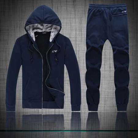 jogging-Armani-ea7-foot-locker,Survetement-Armani-ea7-Fournisseur-de-france,bas-de-survetement-Armani-ea7-en-coton