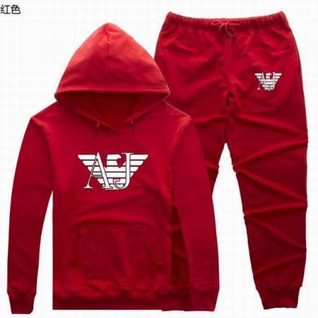 jogging-Armani-ea7-original-femme,survetement-Armani-ea7-bebe-om,prix-d'un-survetement-Armanineuf