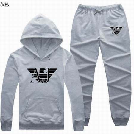jogging-Armani-ea7-pas-cher-homme,survetement-Armanidestockage,survetement-Armani-fluo