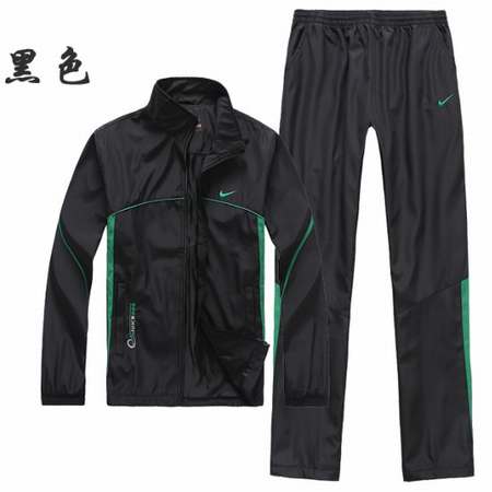 jogging-Nike-noir-homme,nike-survetement-vkon-homme,survetement-Nike-noir-et-dore