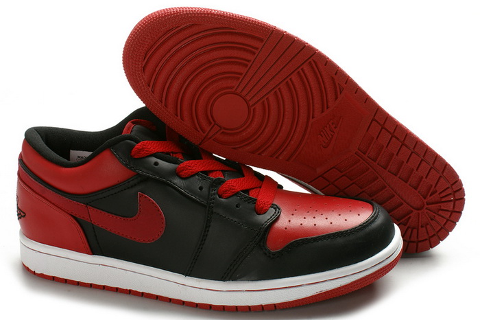 jordan-4-rouge-femme,nike-air-jordan-pour-bebe,basket-jordan-rose-et-noir