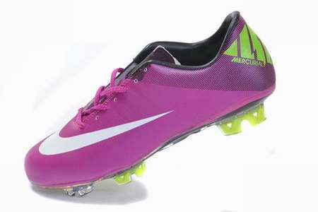 les-meilleurs-chaussures-de-foot,site-de-chaussures-de-foot,chaussures-de-foot-pour-junior