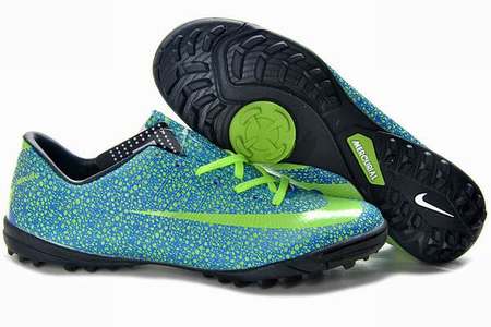 mizuno-chaussure-de-foot,chaussure-de-handball,chaussure-pas-cher