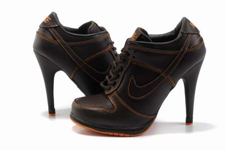 nike-a-talon-pour-femme,escarpin-petit-talon,chaussure-nike-talon-pas-cher