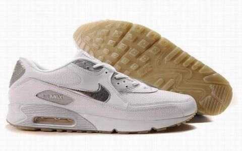 nike-air-max-blanc-et-noir,air-max-noir-solde,air-max-1-essential-femme
