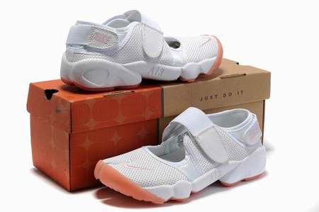 nike-aire-rift,chaussure-requin-pas-cher,site-baskets