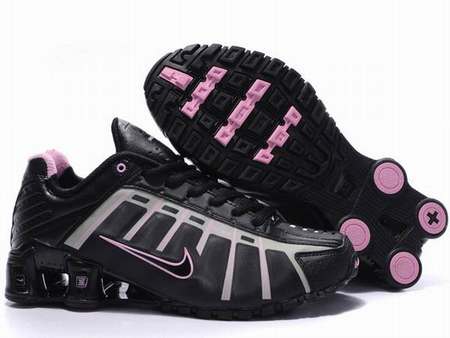 nike-baskets-shox-vital-homme,nike-shox-rose-et-noir,nike-shox-rivalry-noir-et-blanc