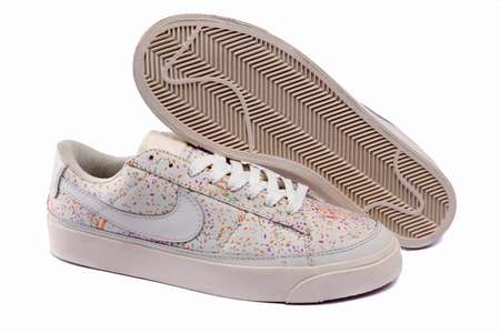 nike-blazer-en-soldes,nikeid-blazer-vintage,nike-blazer-basse-noir