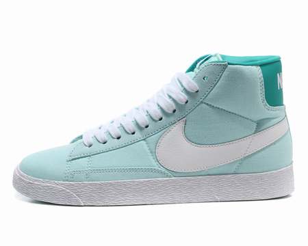 nike-blazer-gris-clair-et-rose,nike-blazer-77-premium,nike-blazer-low-cdiscount