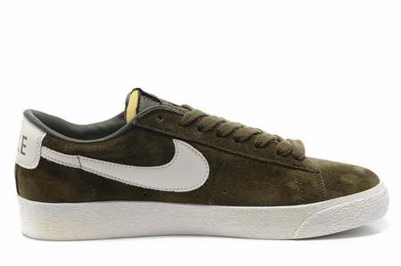 nike-blazer-mid-femme-sarenza,nike-blazer-mid-vintage-foot-locker,nike-blazer-fille-soldes