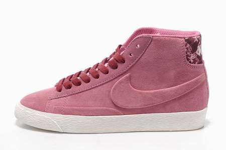 nike-blazer-violette,nike-blazer-basses-homme,basket-nike-blazer-pas-cher