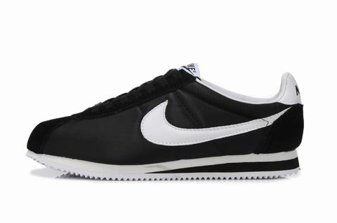 nike-cortez-nylon-bleu-marine,chaussures-nike-cortez-nylon-vintage,chaussure-nike-cortez-femme