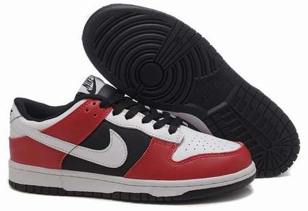 nike-dunk-femme-courir,nike-dunk-sky-hi-gris,nike-dunk-talon-foot-locker