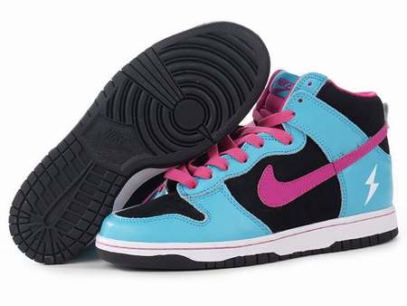 nike-dunk-femme-soldes,nike-dunk-sky-high-grise,nike-dunk-fille-pas-cher