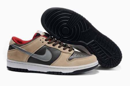 nike-dunk-grise-et-rose,nike-dunk-basse,nike-dunk-talons-bas