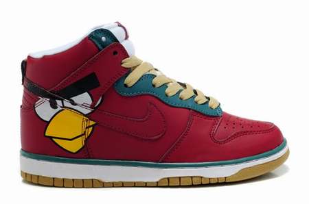 nike-dunk-low-noir,nike-dunk-talon-foot-locker,nike-dunk-noir-blanc