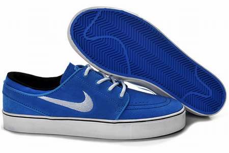 nike-dunk-talon-noir-et-blanc,nike-dunk-sky-noir-pas-cher,nike-dunk-noir-et-blanc-femme