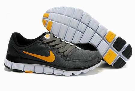 nike-free-run-rose-et-noire,chaussure-de-sport-nike-free-run,nike-free-run-2-femme-solde