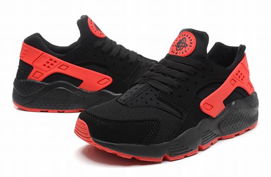 nike-huarache-tech-air,nike-Huarache-une-crosse-crampons,nike-huarache-zumba